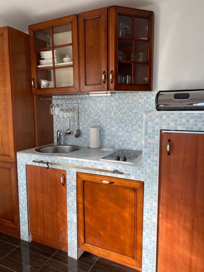 Sara Apartments Baška Voda Eksteriør bilde