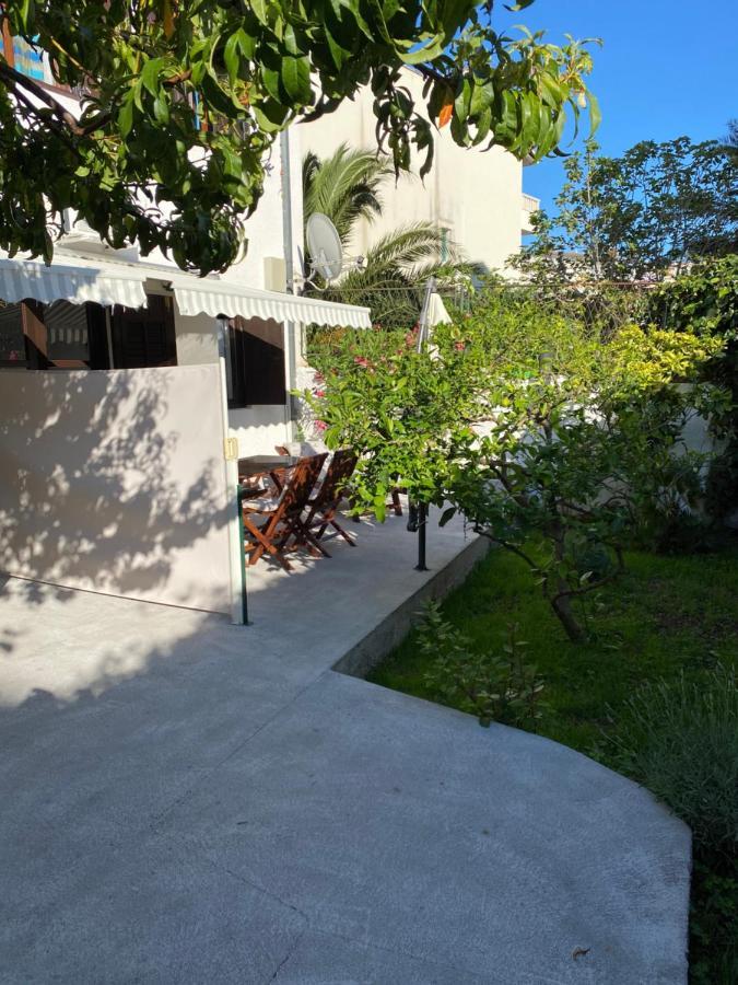 Sara Apartments Baška Voda Eksteriør bilde