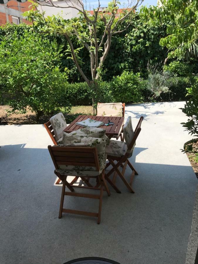 Sara Apartments Baška Voda Eksteriør bilde